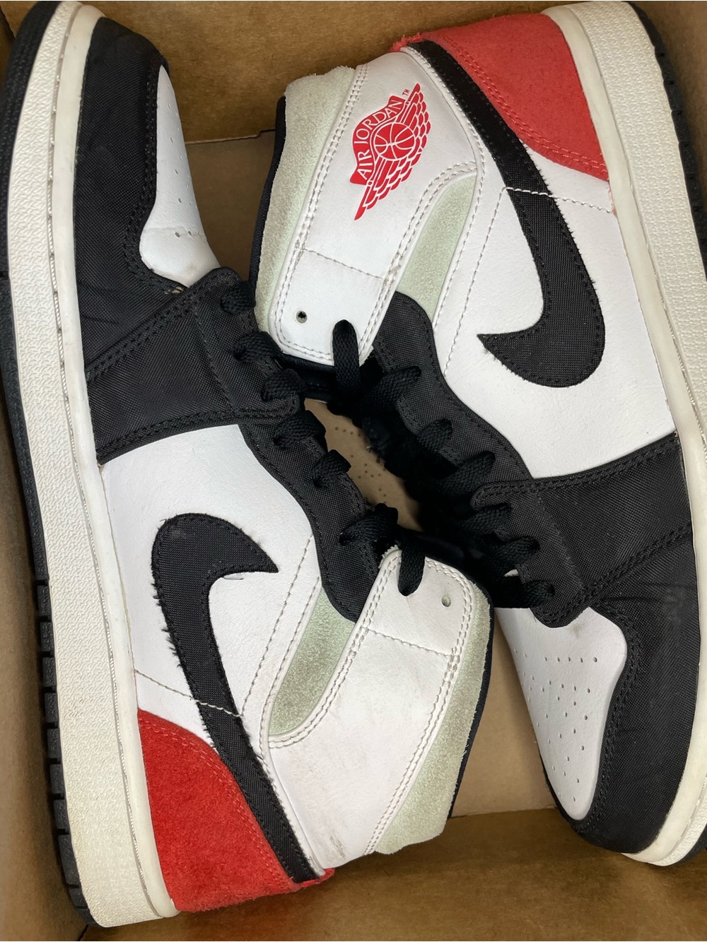 Nike Air Jordan 1 Mid - White, Black & Red